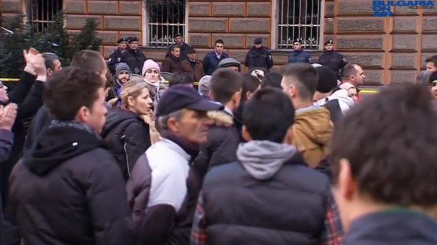 Босненският премиер настоява да се проведат предсрочни избори