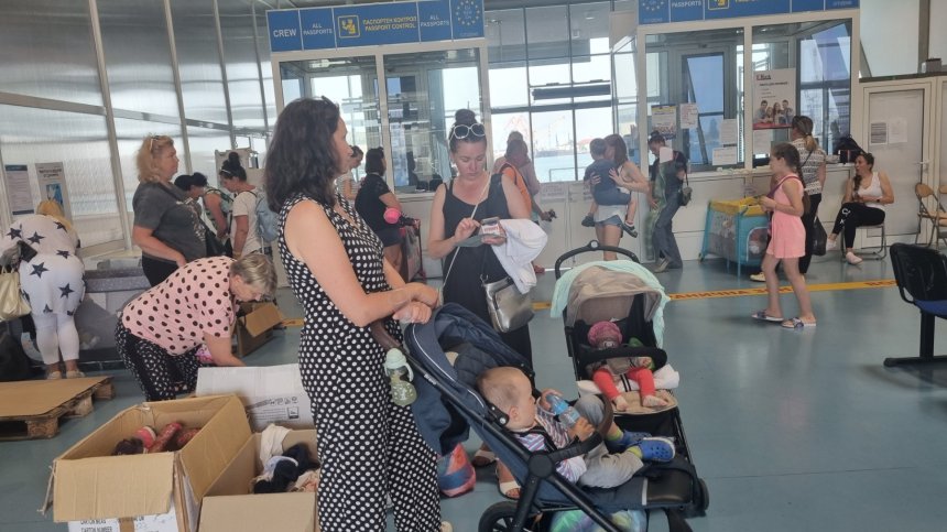 Получаваме 35 т хуманитарна помощ за украинските бежанци