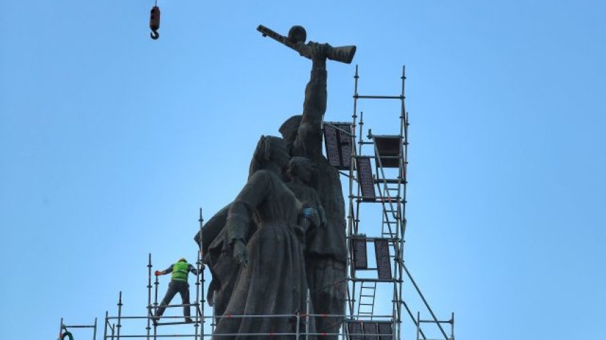 Разполагането на Паметника на Съветската армия в музей не е съгласувано с Министерството на културата