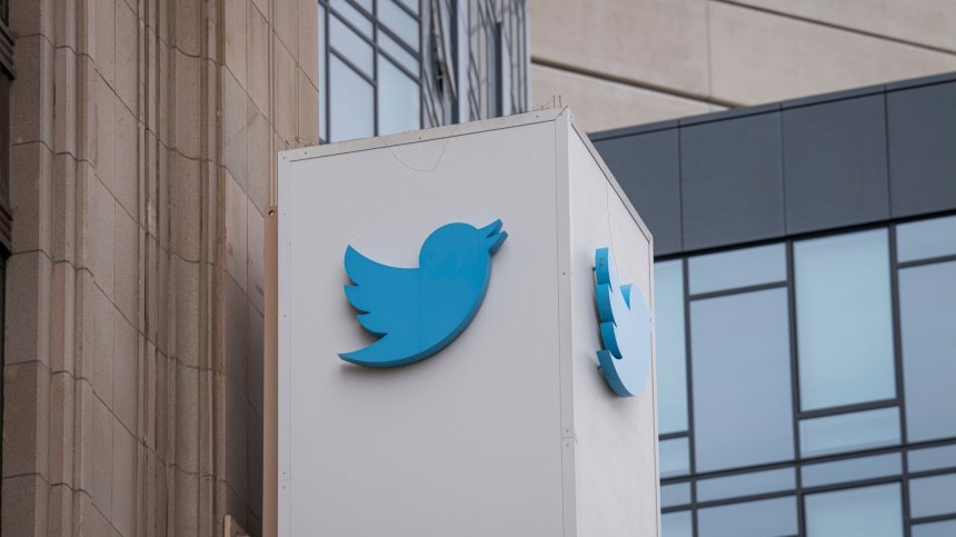 Twitter отменя привилегии на акаунта на Тръмп на 20 януари