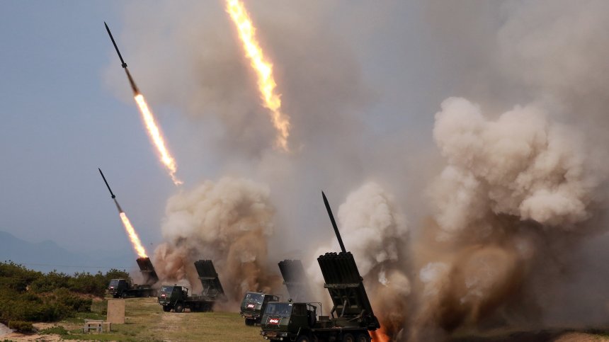 Г-7 настръхна срещу снабдяването на Русия с оръжия от Северна Корея
