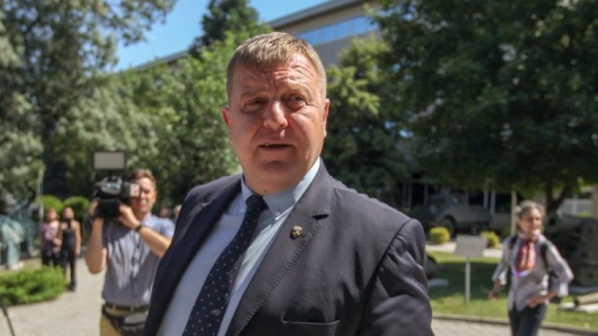 Каракачанов: Нека покажем, че не сме робско племе, което може да бъде лъгано