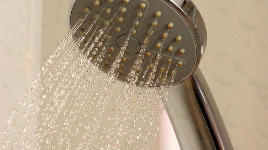 Проучване: Студеният душ помага на отслабването