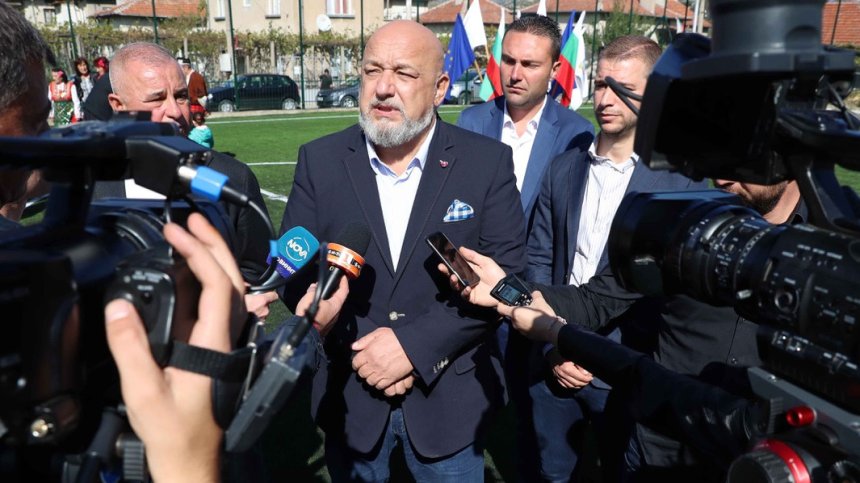 Кралев: Ако мерките се нарушават - РЗИ ще глобява, а УЕФА ще наказва