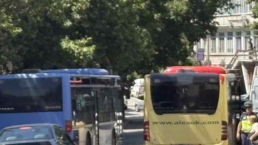 Автобус блъсна и уби възрастна жена на пешеходна пътека във Велико Търново