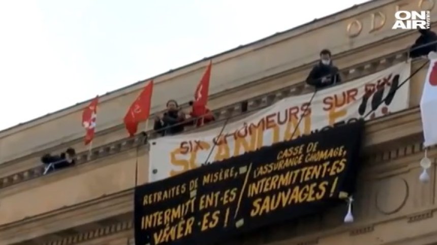 На бунт заради ограниченията: Френските артисти окупираха театрите