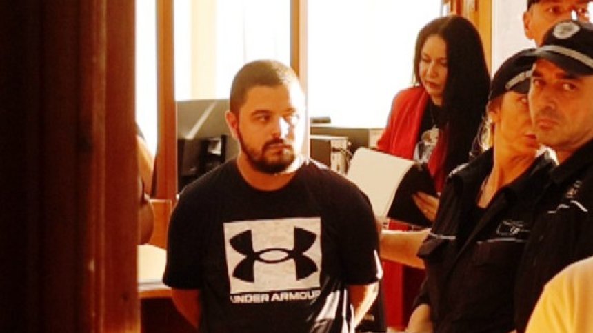 Съдът освободи срещу 5 000 лв. шофьора, който блъсна и уби съпрузи в Бургас