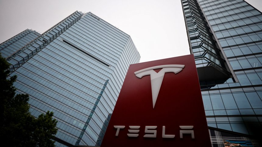 Tesla се страхува от отмъщение заради търговската война