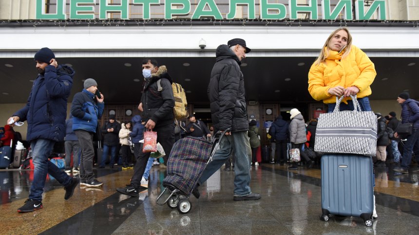 Българи напускат Одеса под ескорт, МВнР призова тези в Киев да си останат вкъщи