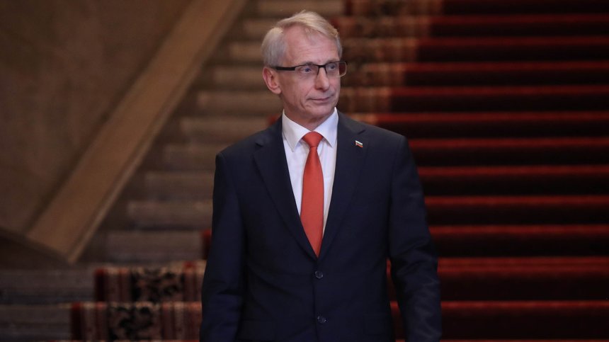 Премиерът Денков: Никой от парламента не ми е началник, Пеевски играе театър