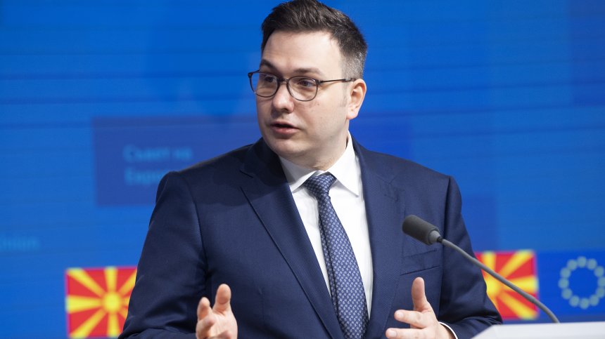 ЕС ще обсъди идеята за забрана за издаване на визи на руснаци