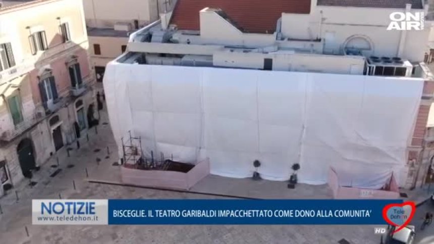 Опаковаха театър в Италия в памет на Кристо
