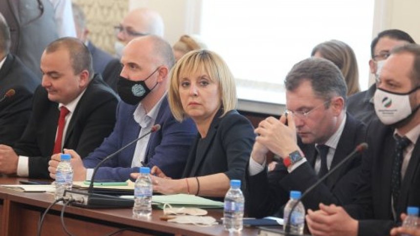 Манолова: Служебният кабинет има задача да разкрие истината за управлението на Борисов