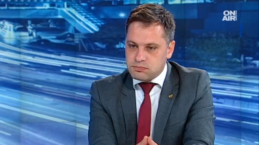 Позицията на България относно Унгария е единна, заяви патриот