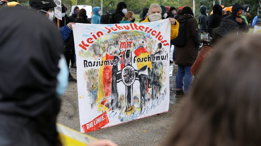 Хиляди излизат на протест срещу Ковид-мерките в Германия