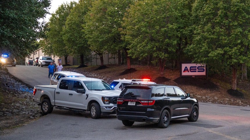 Най-малко 19 души са в неизвестност след експлозията в американски завод