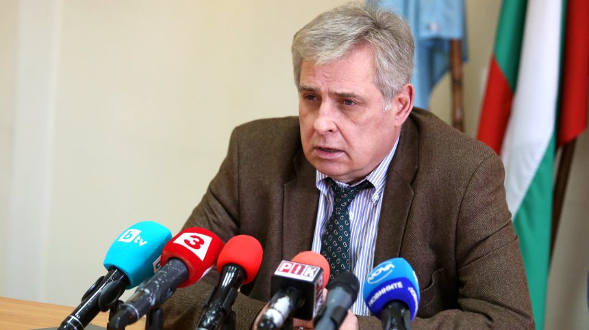Спешна помощ за Милен Цветков: Получил е 4 несъвместими с живота травми