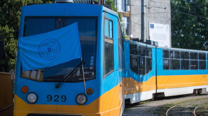 Транспортната блокада в София пада: Автобуси, трамваи и тролеи тръгват