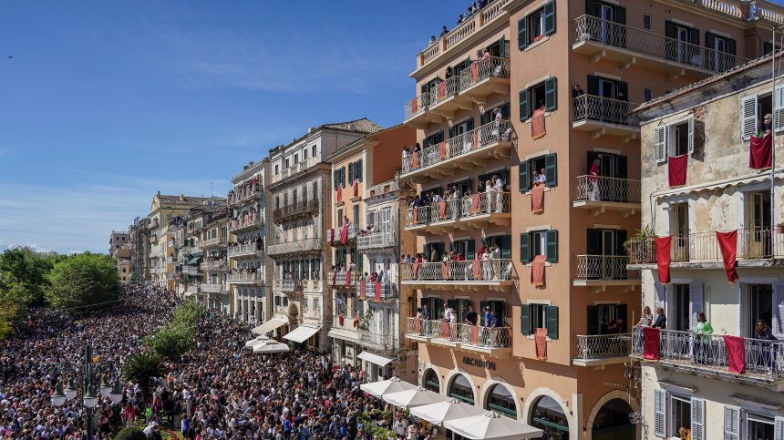 Всички имоти в Гърция ще бъдат регистрирани в данъчната служба