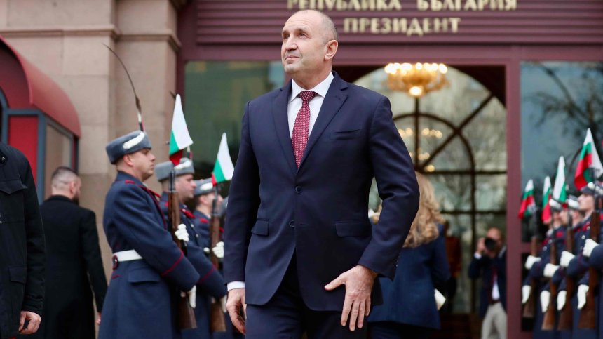 "Тренд": Радев води с 12% пред ГЕРБ-СДС, пет партии влизат в следващия парламент