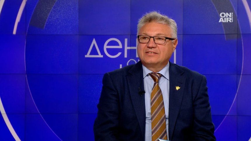 Шаламанов: Закъсняхме с даването на оръжие за Украйна, президентът нарушава Конституцията