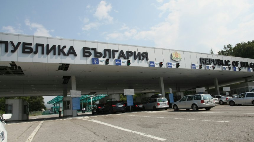 Строителни дейности на граничен пункт "Калотина" може да удължат времето за преминаване