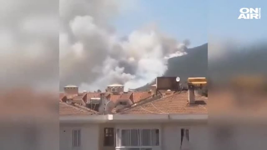 Огромен пожар бушува до Мармарис, в гасенето му са включени хеликоптери и булдозери