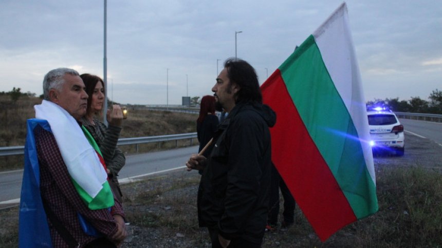 Среща ще има - протестиращите отиват на разговори в Народното събрание