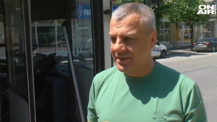 Шофьорът - художник: Какво е да отдадеш сърцето си на изкуството