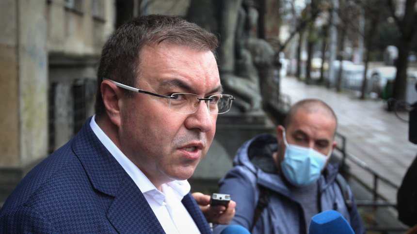 Ангелов: Може да избирате между Pfizer или Moderna, ако не искате втора доза от AstraZeneca
