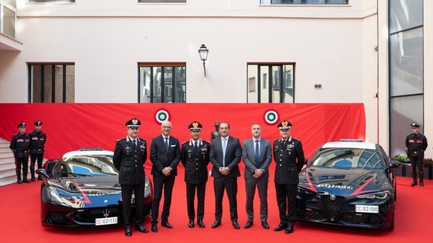 Maserati MCPURA и Alfa Romeo Giulia Quadrifoglio с коли за транспорт на органи и кръв