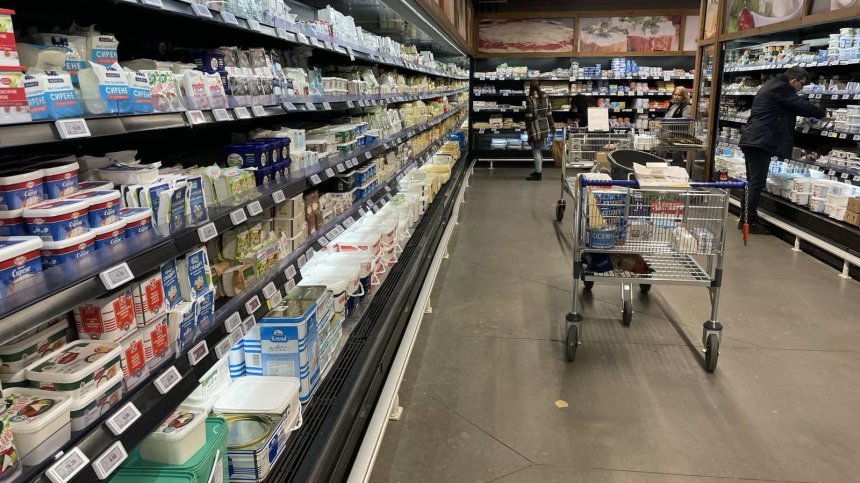 БАБХ унищожи над 1 тон храни с изтекъл срок на годност и липса на етикети