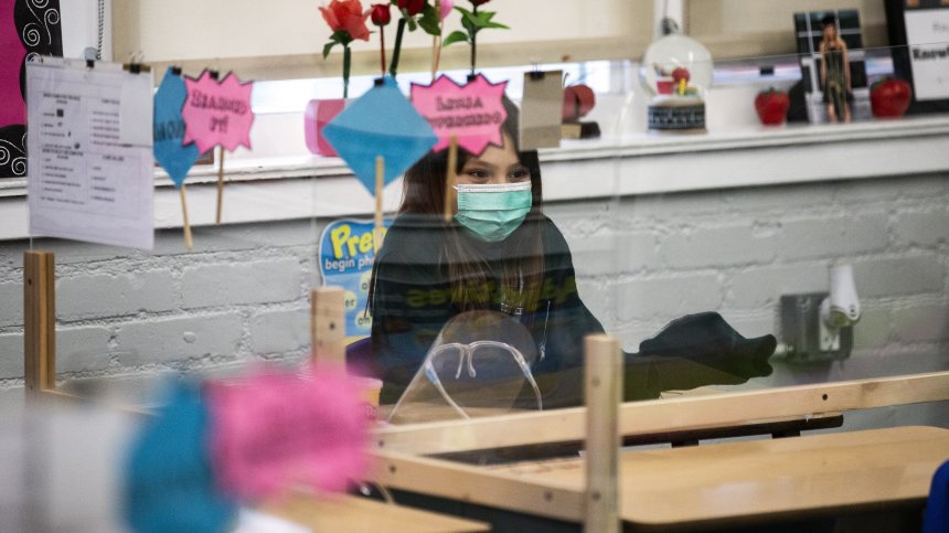 Проверяват сигнали за болни от Ковид-19 деца в Бургас