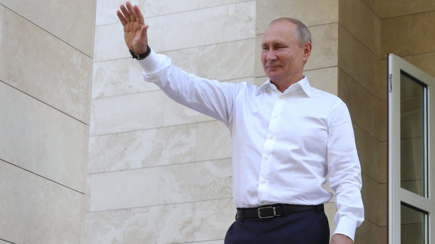 Защо Путин никога не носи маска?