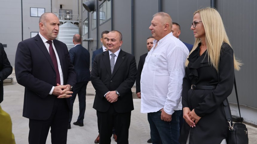 Радев: България трябва да създава и изнася повече продукция с добавена стойност