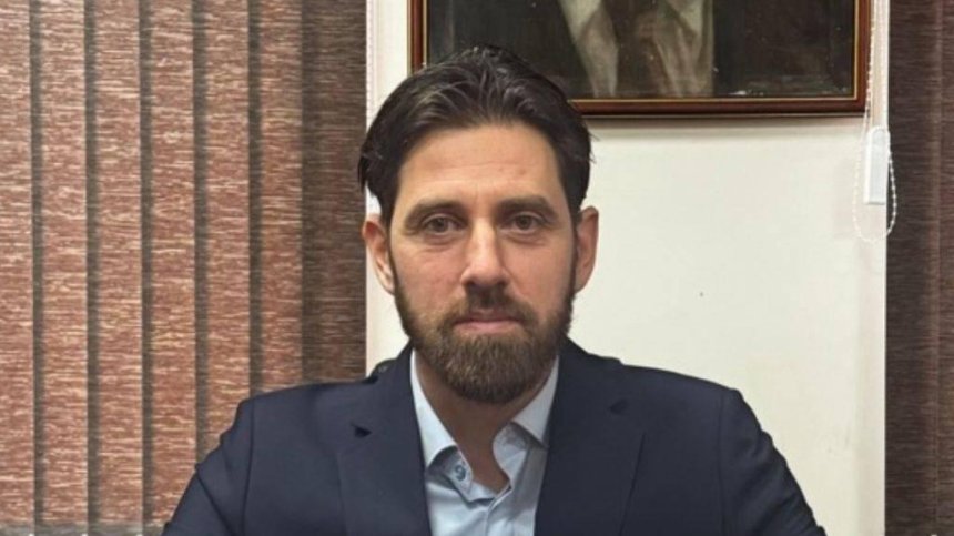 Има данни за още 500 тона незаконни пестициди, служител в БАБХ прикривал нарушенията