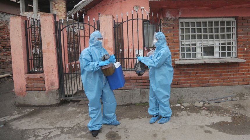 Учен от БАН: В пика на заразата сме, не знаем за имунитет срещу вируса