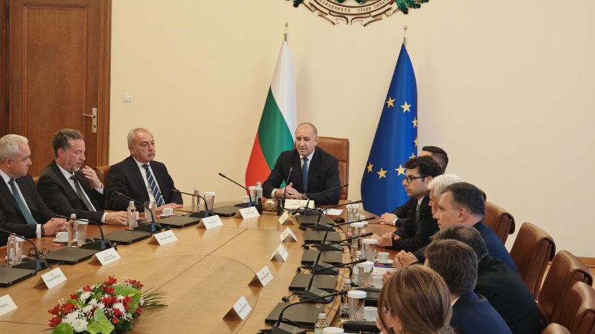 Румен Радев: Борбата с корупцията и овладяването на цените са приоритет