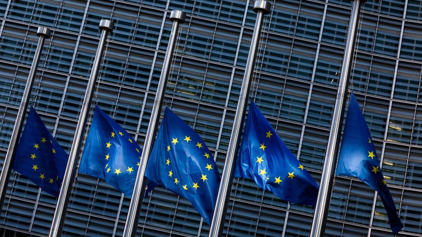 ЕК готви още помощи за засегнатите страни от износа на украинско зърно