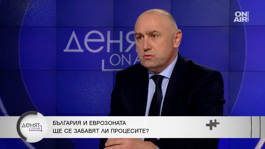 Каримански: Магазините може още сега да сложат цените и в евро, и в лева