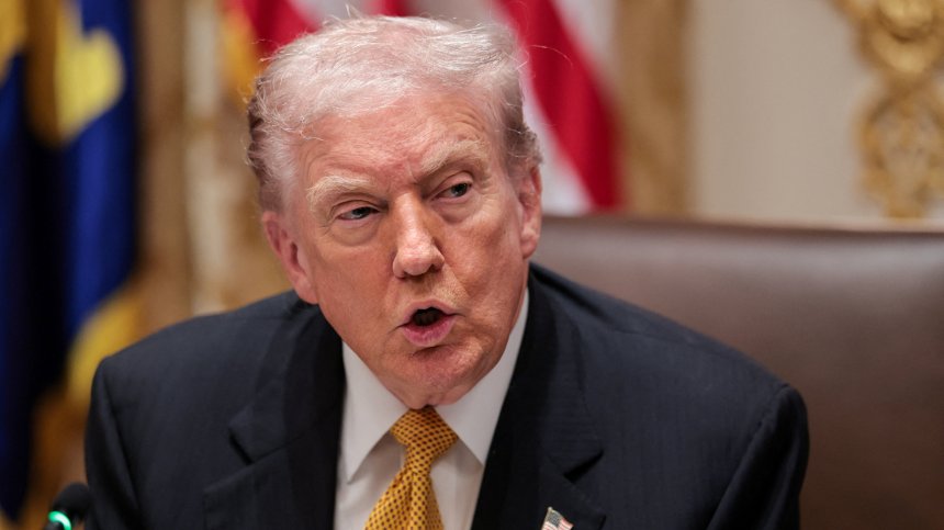 Тръмп обеща на американците поне по $2000 от митата