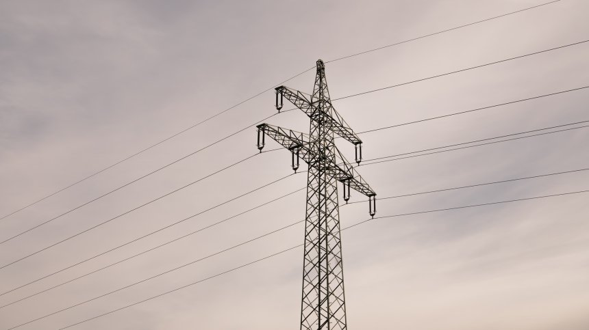 Българските домакинства - с най-голям дял от доходите си за ток в ЕС