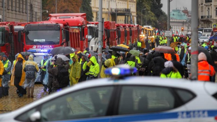 ИПБ: Едни обръчи от фирми ще заменят старите в строителството на пътища