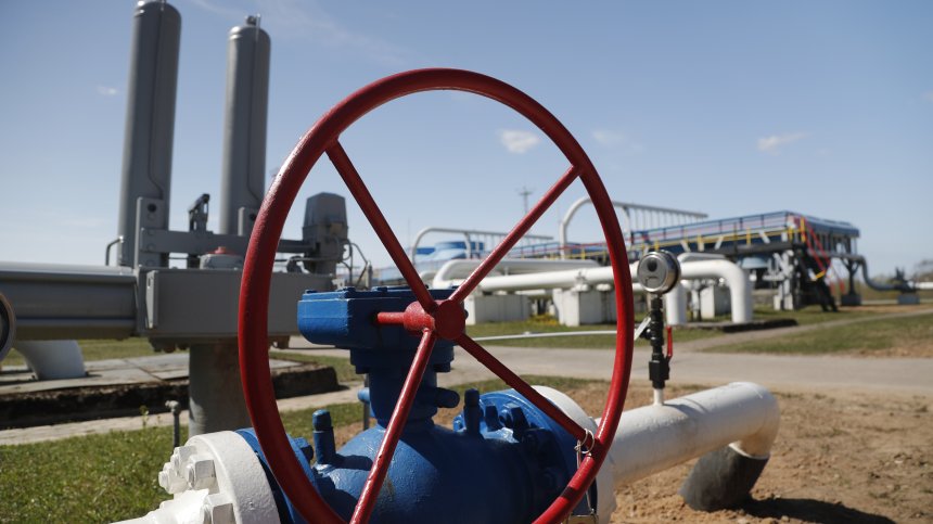 Рекордни доставки на втечнен газ на гръцки терминал през юни, 30% са за България