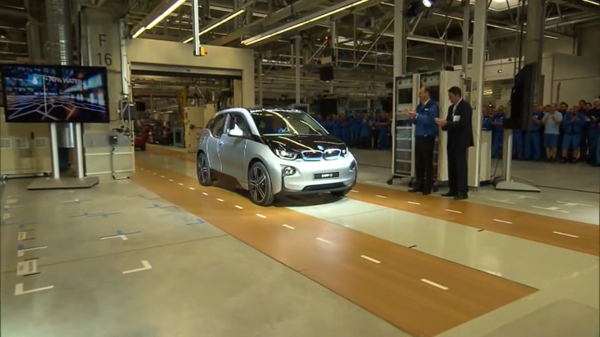 BMW ще интегрира електрическо задвижване в моделите си