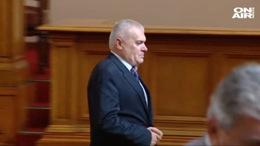 Валентин Радев се върна в парламента като депутат от ГЕРБ