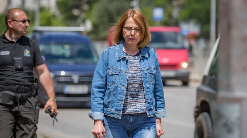 Фандъкова: Защитих средствата за метрото, но орязаха парите за канализация
