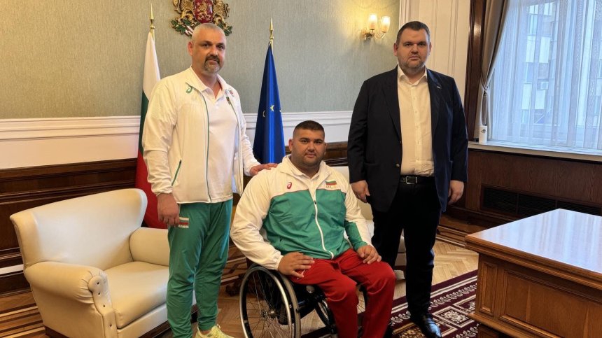 Делян Пеевски поздрави Ружди Ружди за огромния успех и му обеща подкрепа