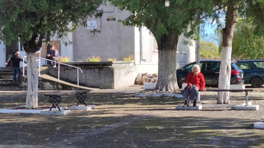 В пловдивски села хората са на трилотаж, докато се молят за водопровод и пътища