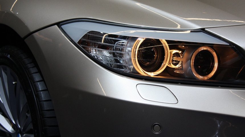 Сиво, сребристо, черно и бяло - най-предпочитаните на цвят автомобили в Германия